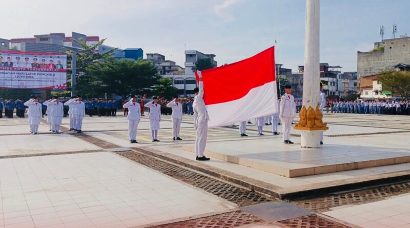 Tampil Memukau, Siswa MAN Tanjungbalai Sukses Jadi Pengibar Bendera Hari Lahir Pancasila 2026